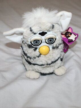 NWT Tiger Electronics Vintage 1998 Tiger Stripe Interactive Furby